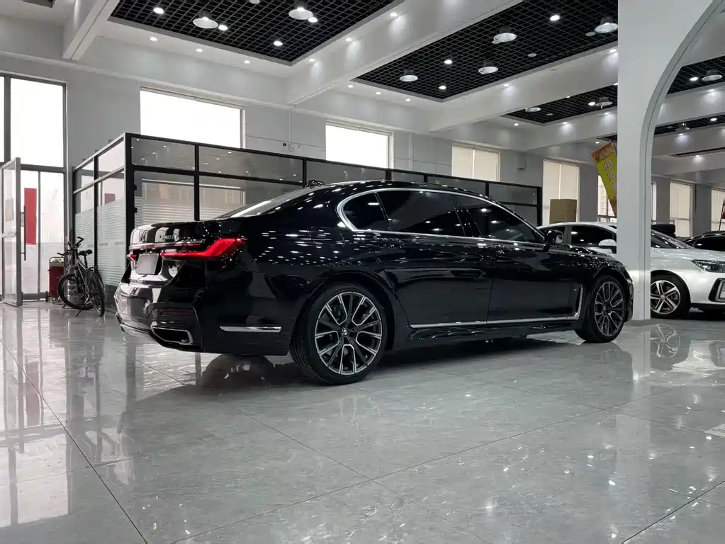 BMW 7 Series 2019 740Li Leading M Sports Package купить на сайте DeffCars