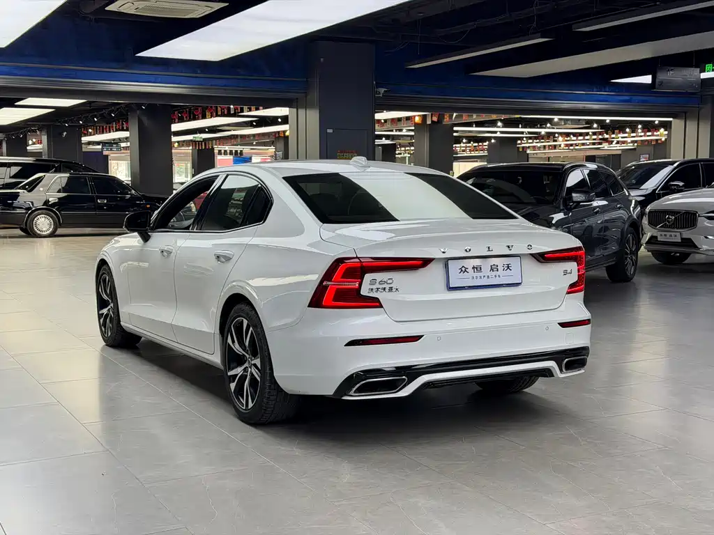 Volvo S60 2022 B4 Zhiyuan Sports Edition купить на сайте DeffCars