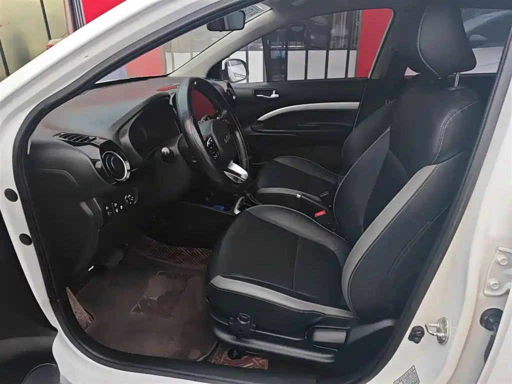 Yipao 2021 1.4L CVT Fun Edition купить на сайте DeffCars