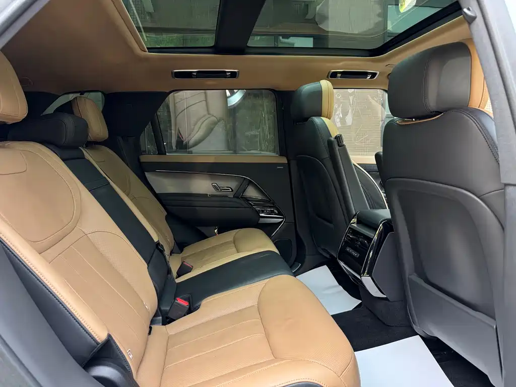 Range Rover Sport 2023 400PS Dynamic SE купить на сайте DeffCars