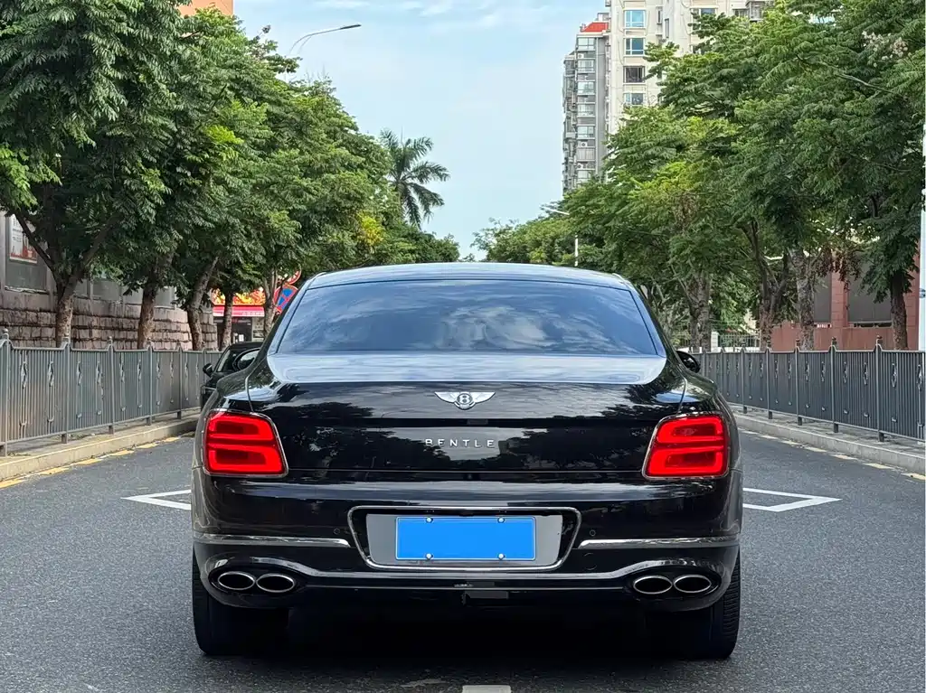 Flying Spur 2022 4.0T V8 Standard Edition купить на сайте DeffCars