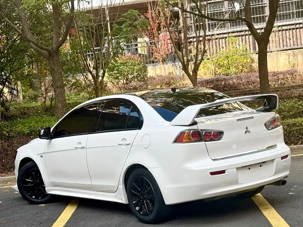 Yishen 2013 Fashion Edition 1.8L CVT Comfort Type купить на сайте DeffCars