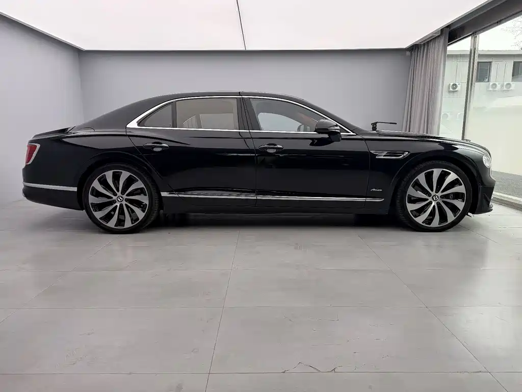 Flying Spur 2023 4.0T V8 Yadu Edition купить на сайте DeffCars