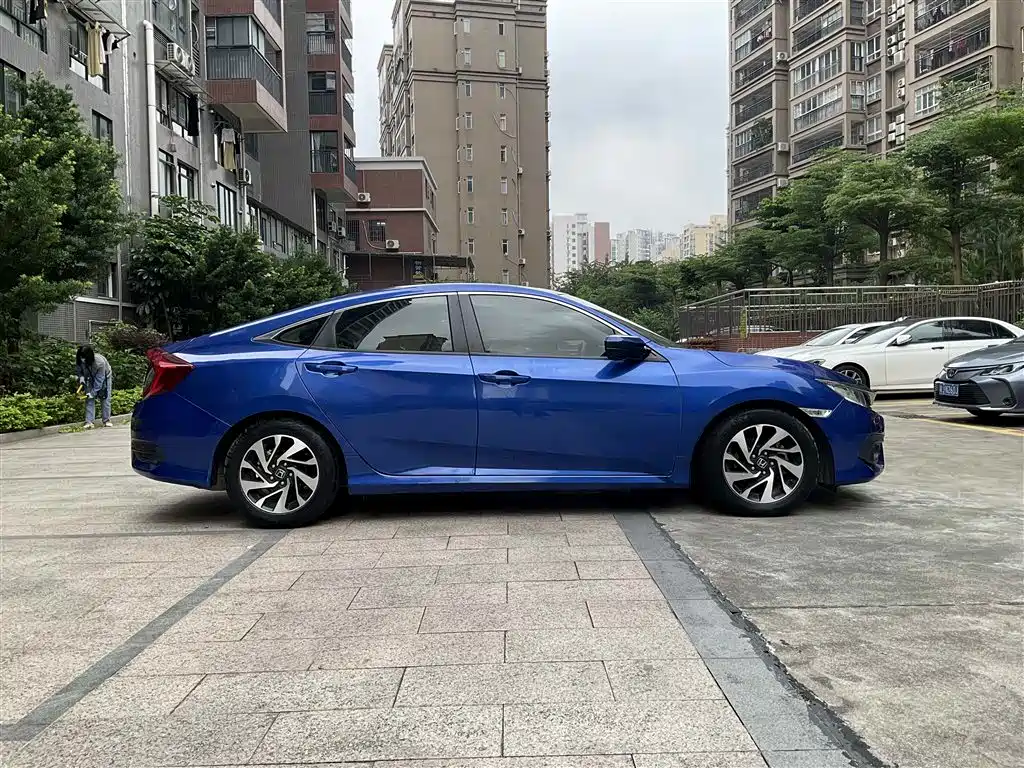 Civic 2019 220TURBO CVT Dynamic Edition National VI купить на сайте DeffCars