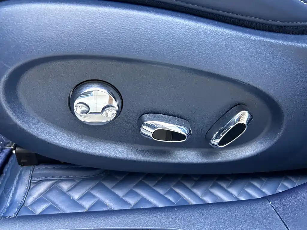 Ora Ballet Cat 2022 401km Nutcracker Edition купить на сайте DeffCars