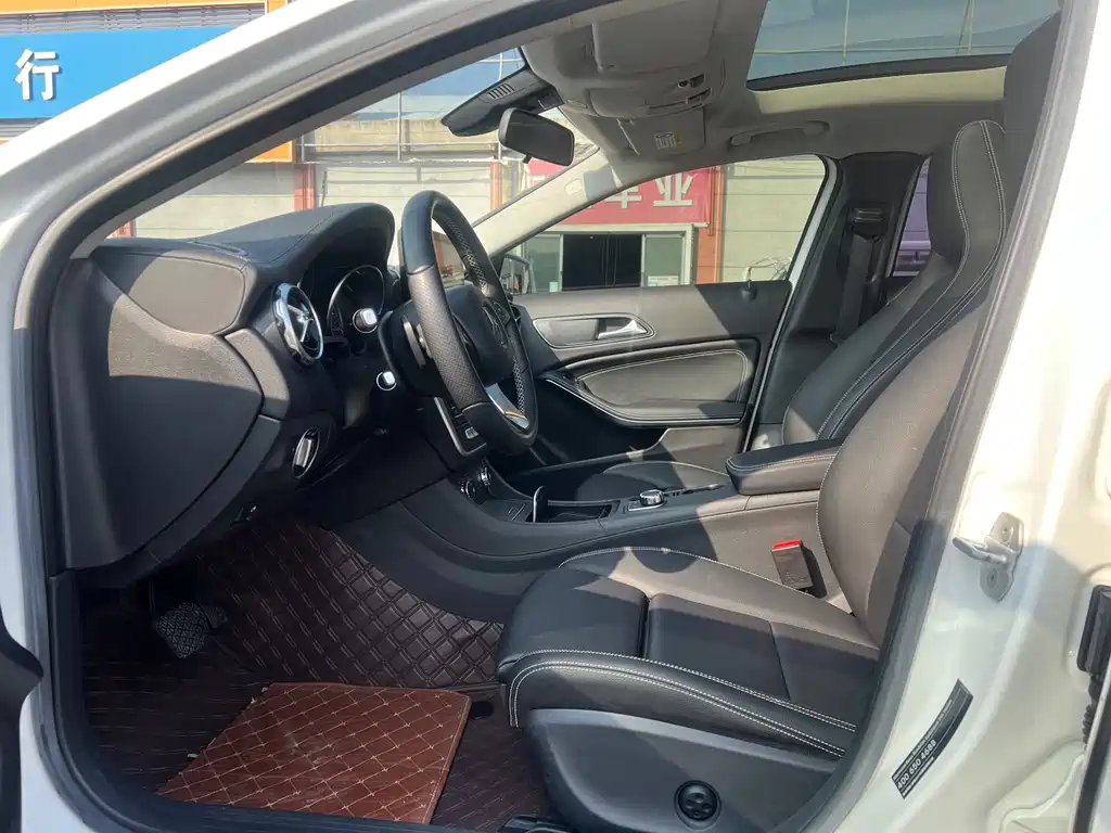 Mercedes-Benz GLA 2018 GLA 200 Fashion Model купить на сайте DeffCars