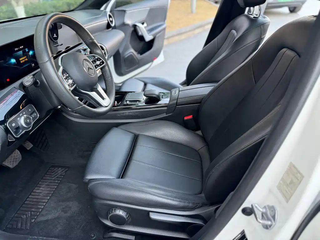 Mercedes-Benz A-Class 2020 A 180 L Sports Sedan купить на сайте DeffCars