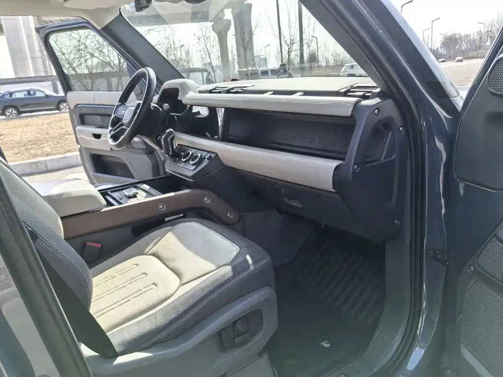 Land Rover Defender 2021 110 P400 X-DYNAMIC HSE купить на сайте DeffCars