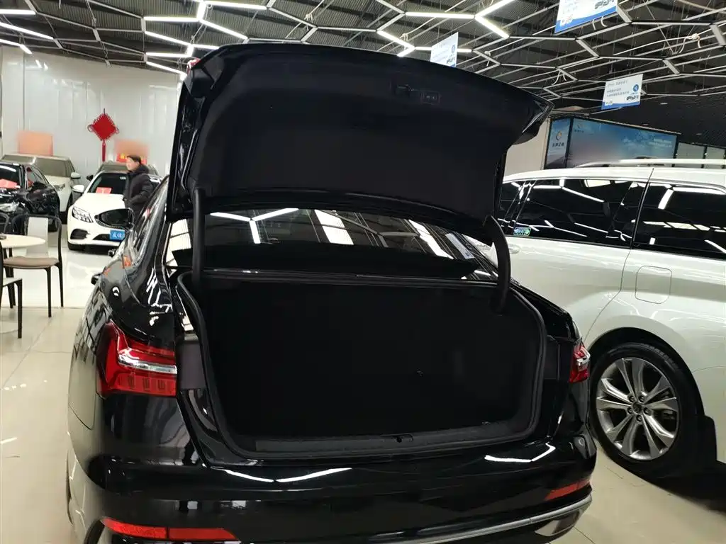 Audi A6L 2025 45 TFSI quattro premium dynamic model купить на сайте DeffCars