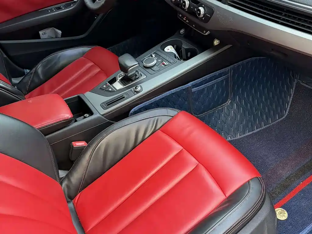 Audi A4L 2018 30th Anniversary Model 40 TFSI Enterprising купить на сайте DeffCars