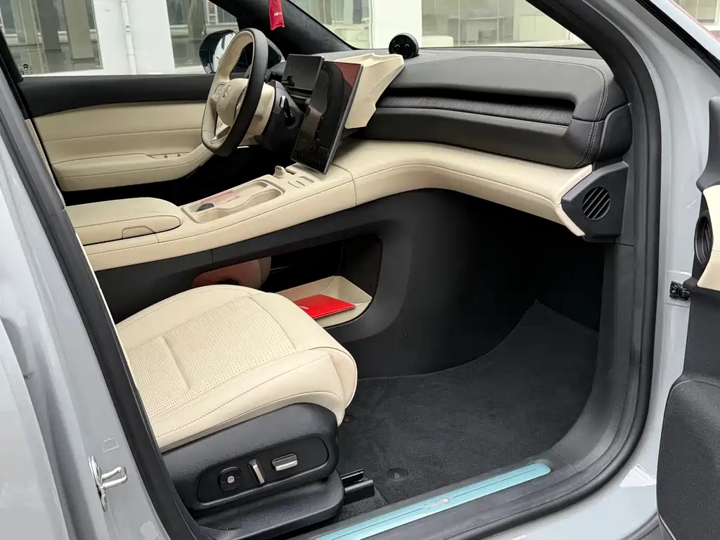 NiO ES6 2024 75kWh купить на сайте DeffCars