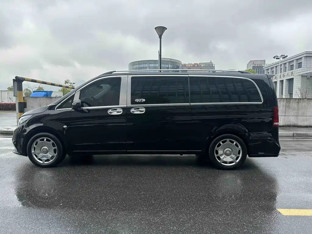 Vito 2023 2.0T Business Edition 7 seats купить на сайте DeffCars