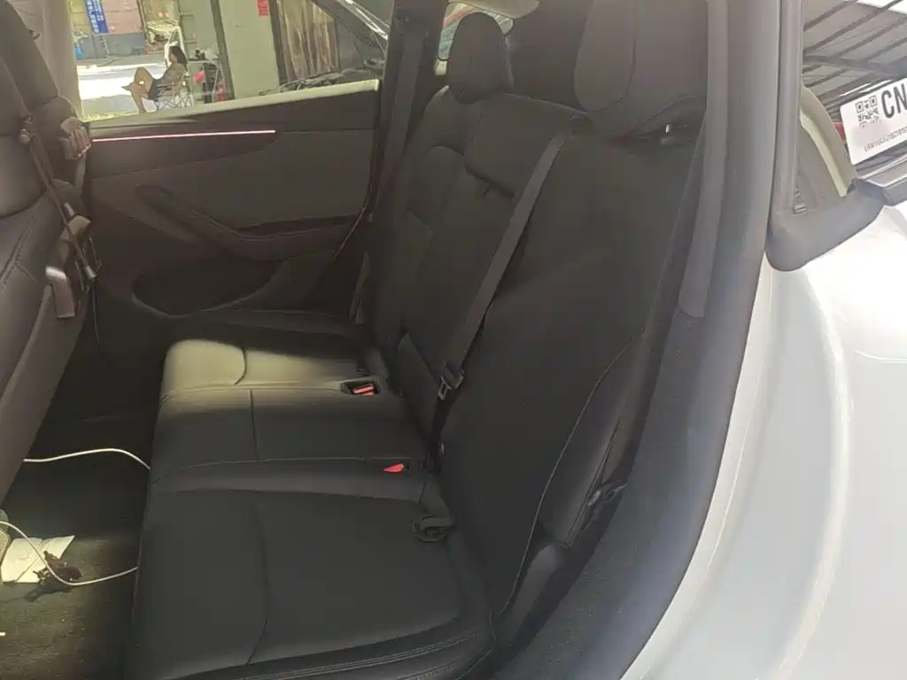 Model Y 2025 rear-wheel drive version купить на сайте DeffCars
