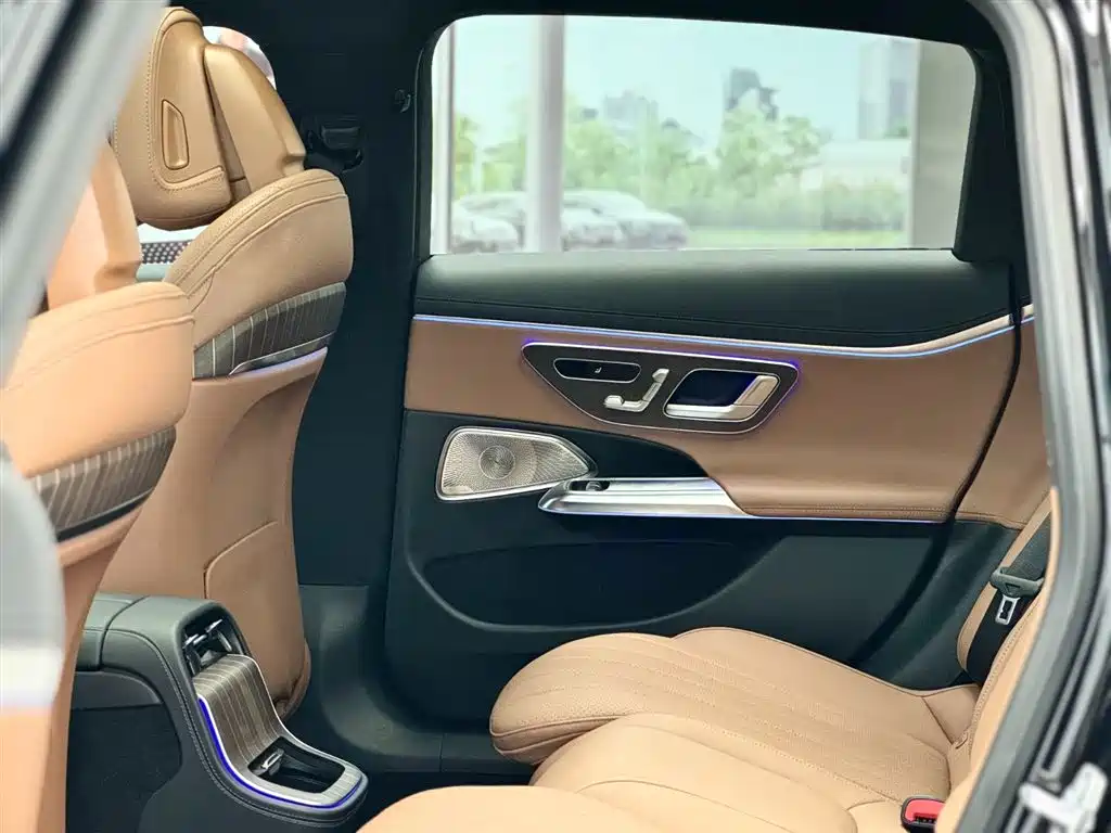 Mercedes-Benz E-Class 2025 E 300 L Luxury Model купить на сайте DeffCars