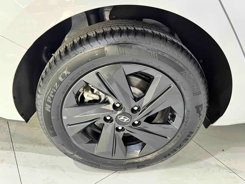 Elantra 2023 1.5L CVT GLS Leading Edition купить на сайте DeffCars