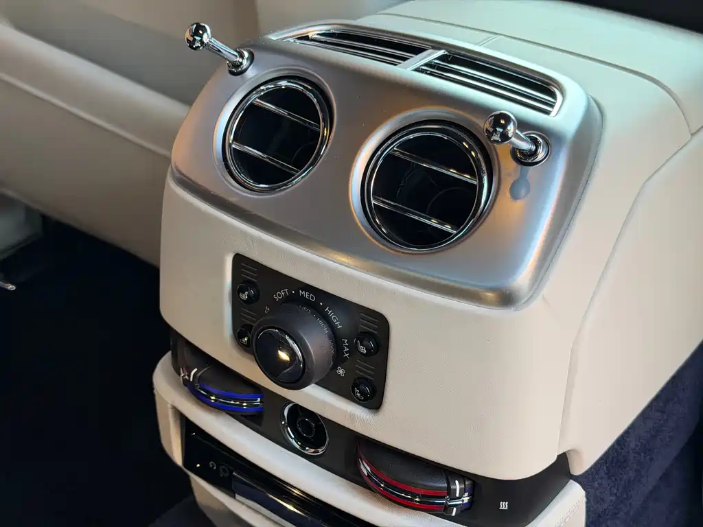 Ghost 2018 6.6T long wheelbase version купить на сайте DeffCars