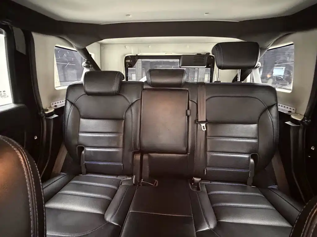 Beijing off-road BJ40 2023 2.0T automatic four-wheel drive city hunter version knight type купить на сайте DeffCars