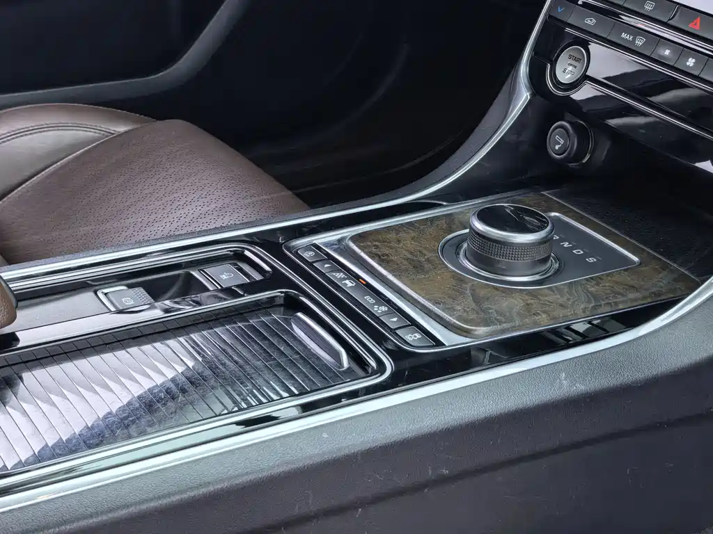 Jaguar XFL 2018 XFL 2.0T 250PS Deluxe Edition купить на сайте DeffCars