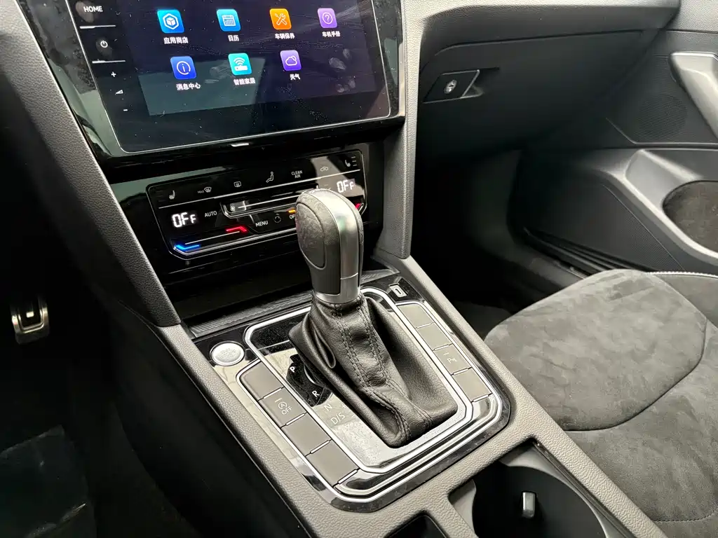 FAW-Volkswagen CC 2021 Hunting Vehicle 330TSI Hunting Edition купить на сайте DeffCars