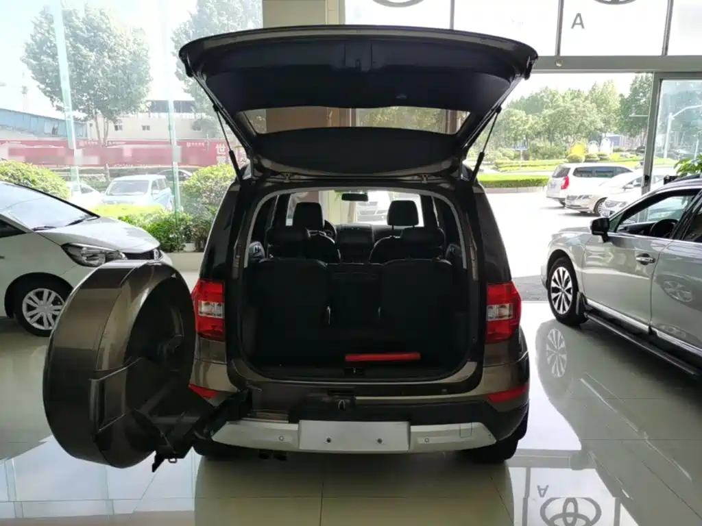 Yeti 2014 1.8TSI DSG Polar Edition купить на сайте DeffCars