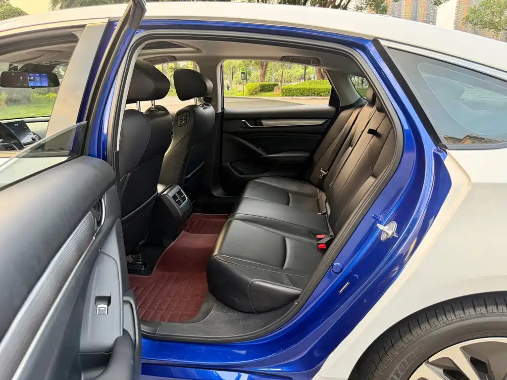Accord 2018 Sharp·Hybrid 2.0L Sharp Collar Edition National V купить на сайте DeffCars