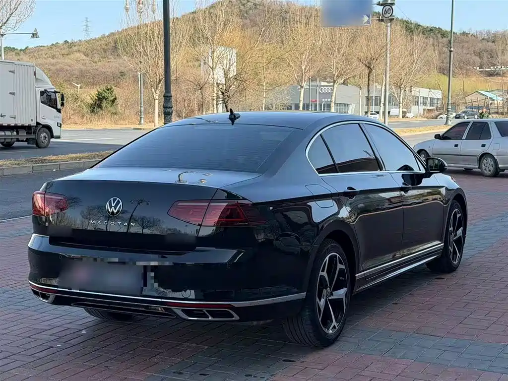Magotan 2025 model 330TSI DSG luxury model купить на сайте DeffCars