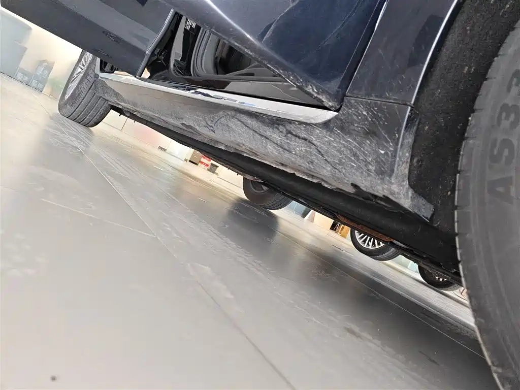 Hongqi H5 2024 1.5T DCT Zhilian Qiyun Edition купить на сайте DeffCars