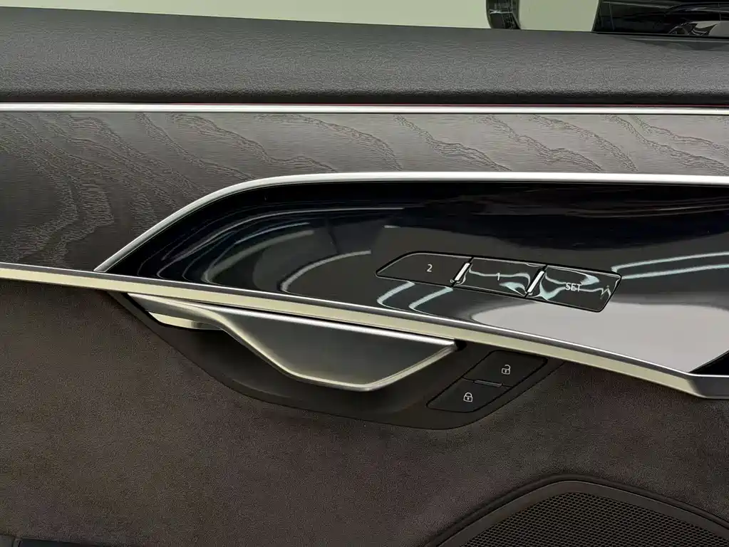 Audi A8 2018 A8L 55 TFSI quattro launch version exclusive model купить на сайте DeffCars