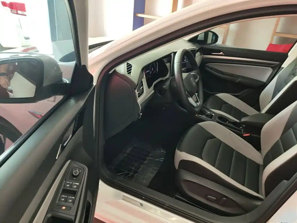 Bora 2023 300TSI DSG Premium Edition купить на сайте DeffCars