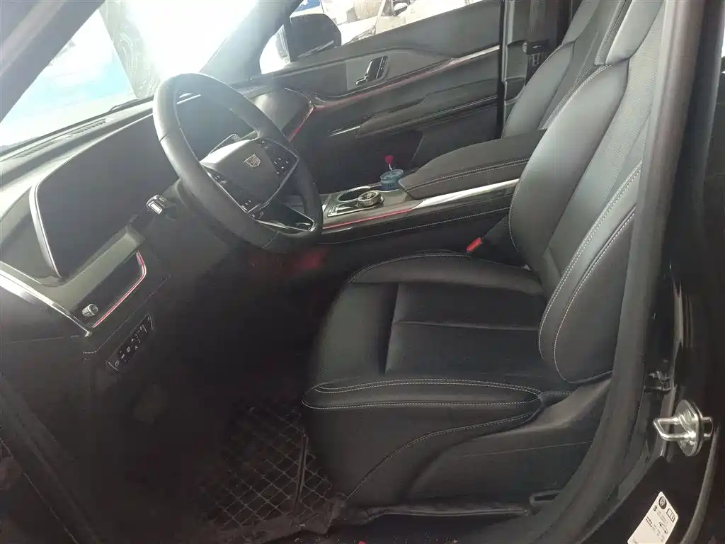 Cadillac XT5 2025 2.0T Metropolis купить на сайте DeffCars