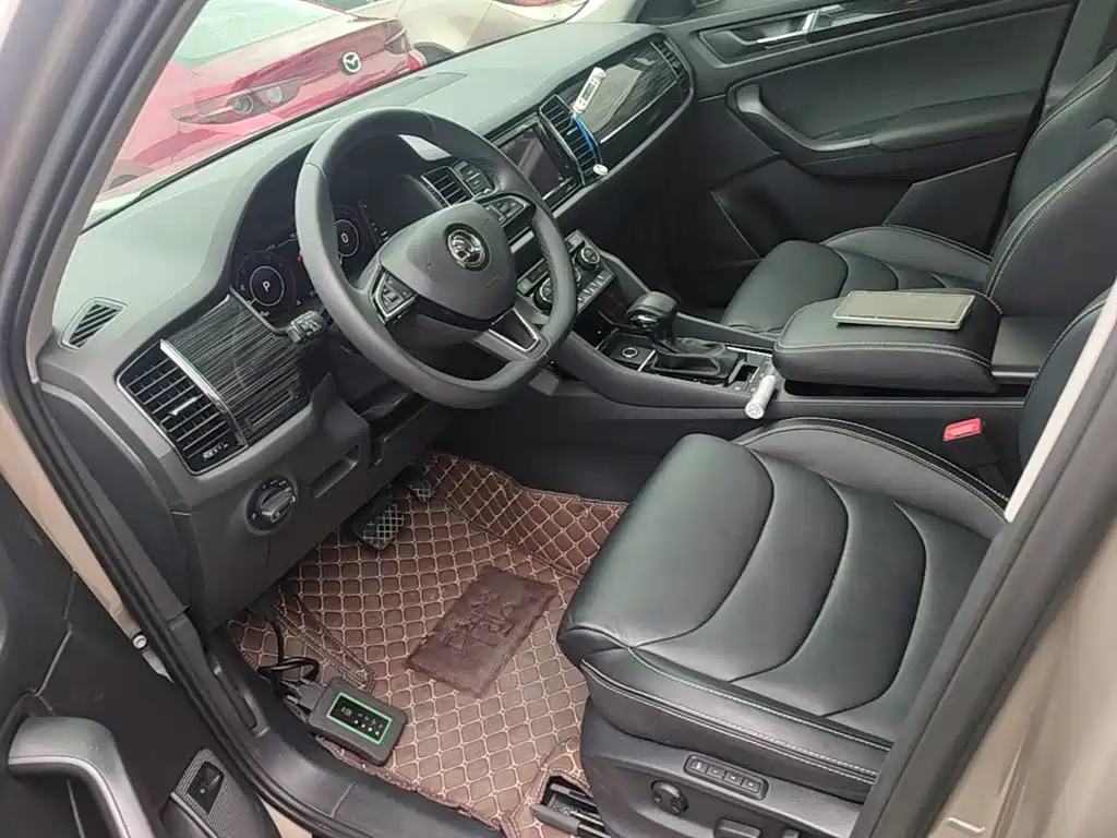 Kodiak 2019 facelift TSI330 7-seat two-wheel drive luxury premium version, National VI купить на сайте DeffCars