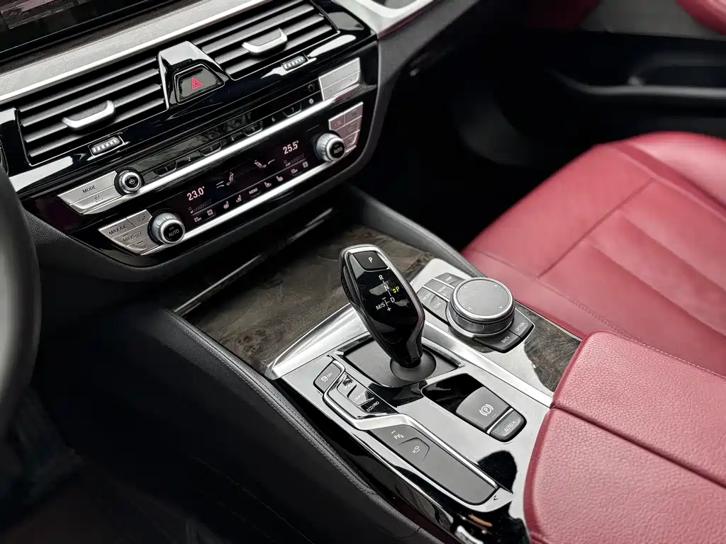 BMW 5 Series 2020 530Li Exclusive M Sports Package купить на сайте DeffCars