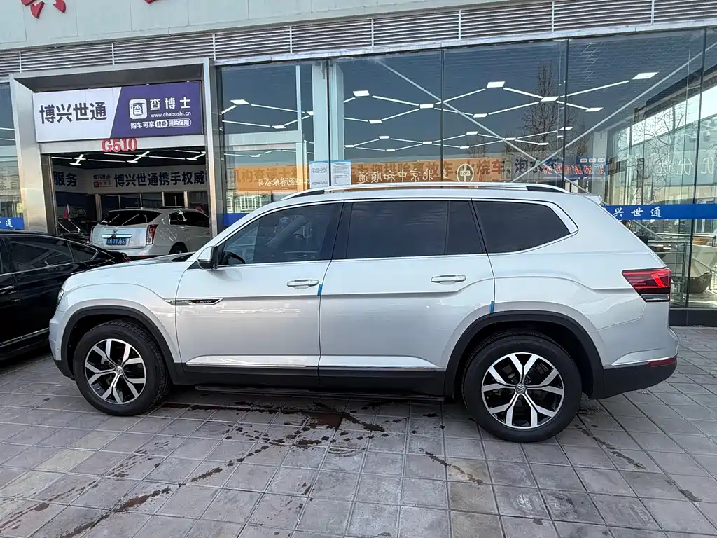 Touron 2020 380TSI four-wheel drive luxury version National VI купить на сайте DeffCars