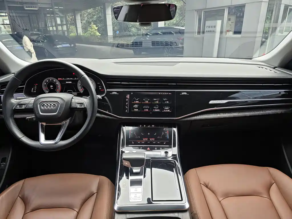 Audi Q8 2019 55 TFSI luxury and dynamic model купить на сайте DeffCars