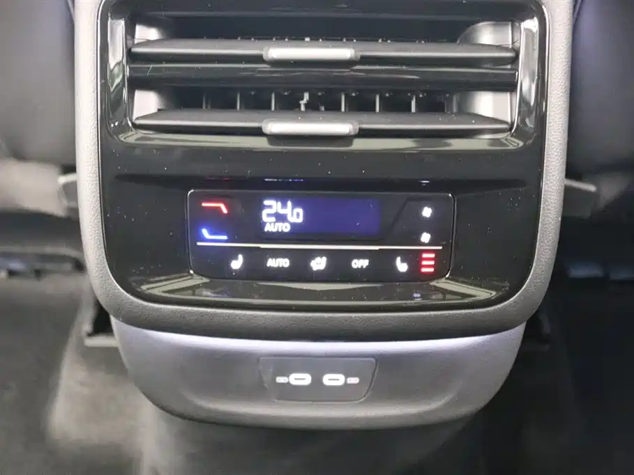 Touron 2025 Touron Pro 450TSI four-wheel drive peak version купить на сайте DeffCars