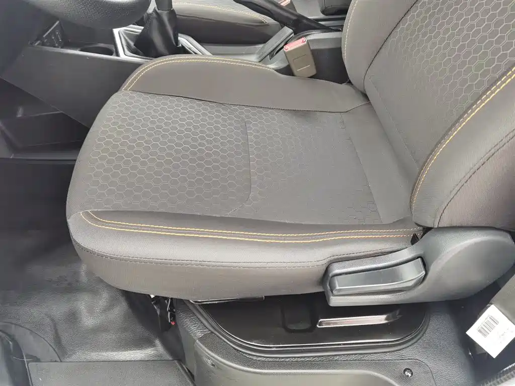 Changan Ruixing M60 2023 model 1.5L GDI comfortable van with 2 seats купить на сайте DeffCars