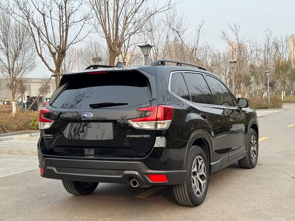 Forester 2022 2.0i AWD Deluxe Edition EyeSight купить на сайте DeffCars