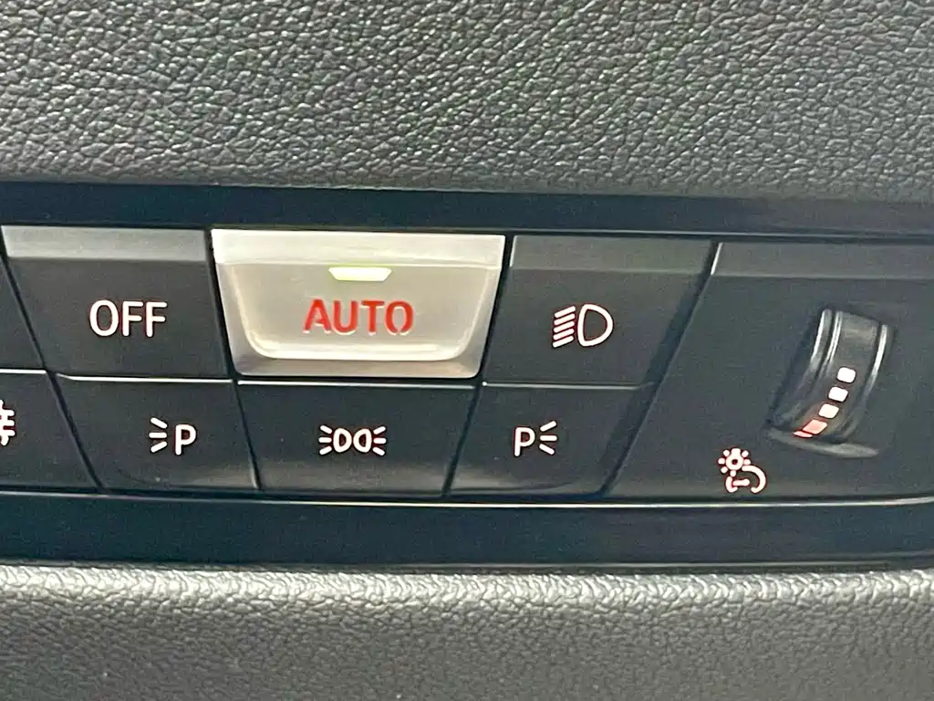 BMW i3 2022 eDrive 35 L купить на сайте DeffCars