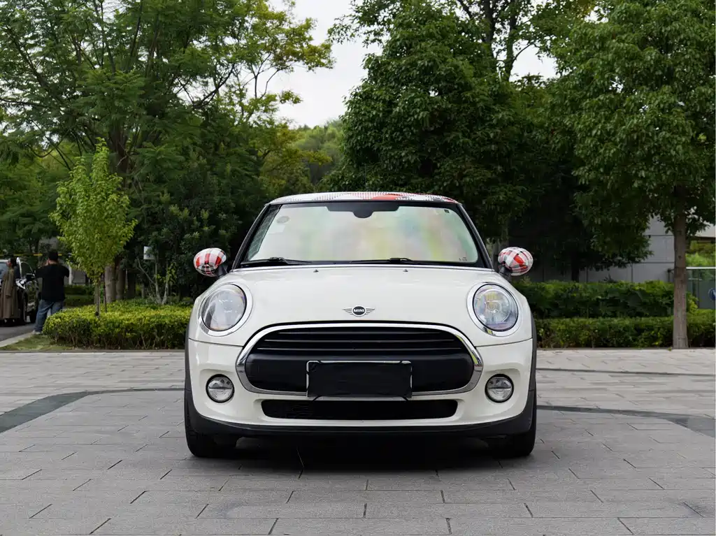 MINI 2018 1.5T ONE PLUS купить на сайте DeffCars