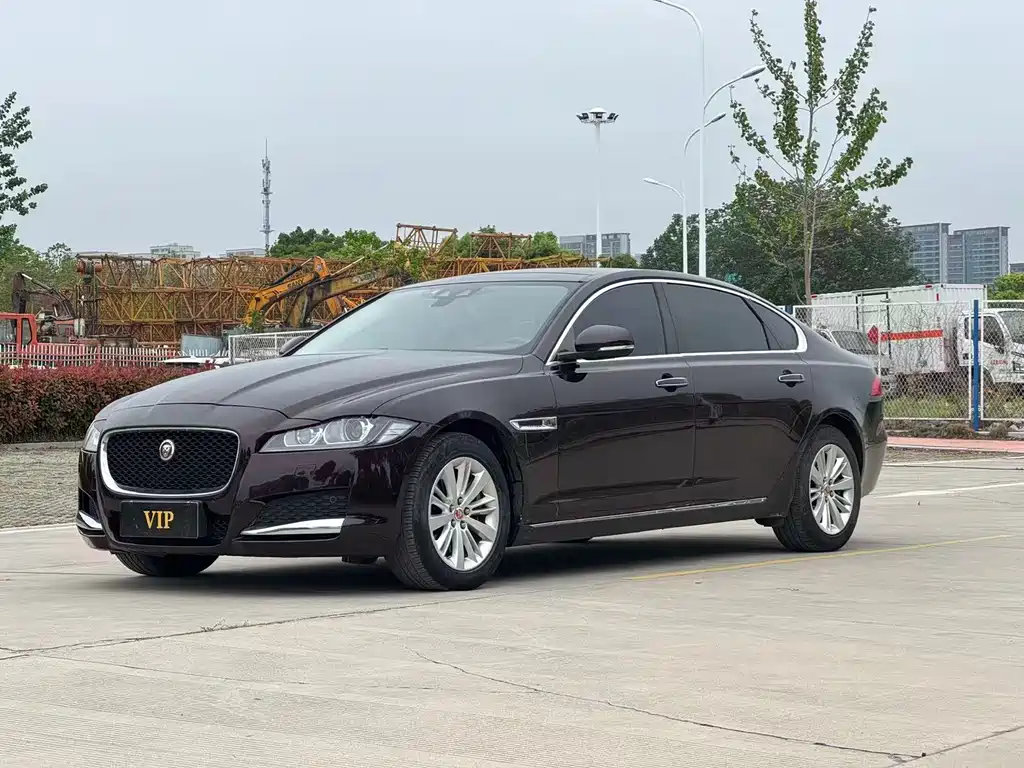 Jaguar XFL 2017 XFL 2.0T 240PS Exclusive Edition купить на сайте DeffCars