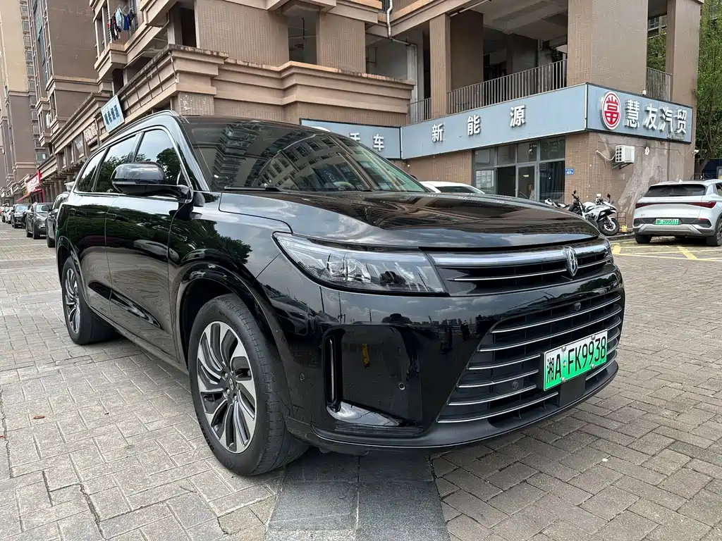 Wenjie M7 2024 1.5T rear drive Plus version 6 seats купить на сайте DeffCars