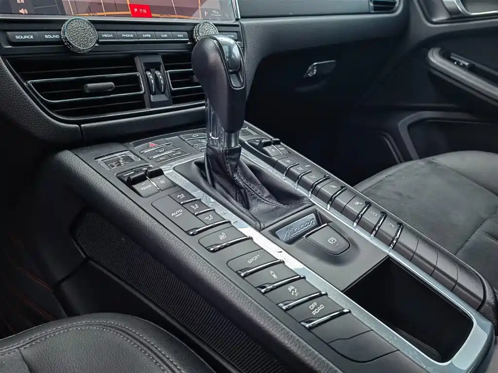 Macan 2018 Macan 2.0T купить на сайте DeffCars