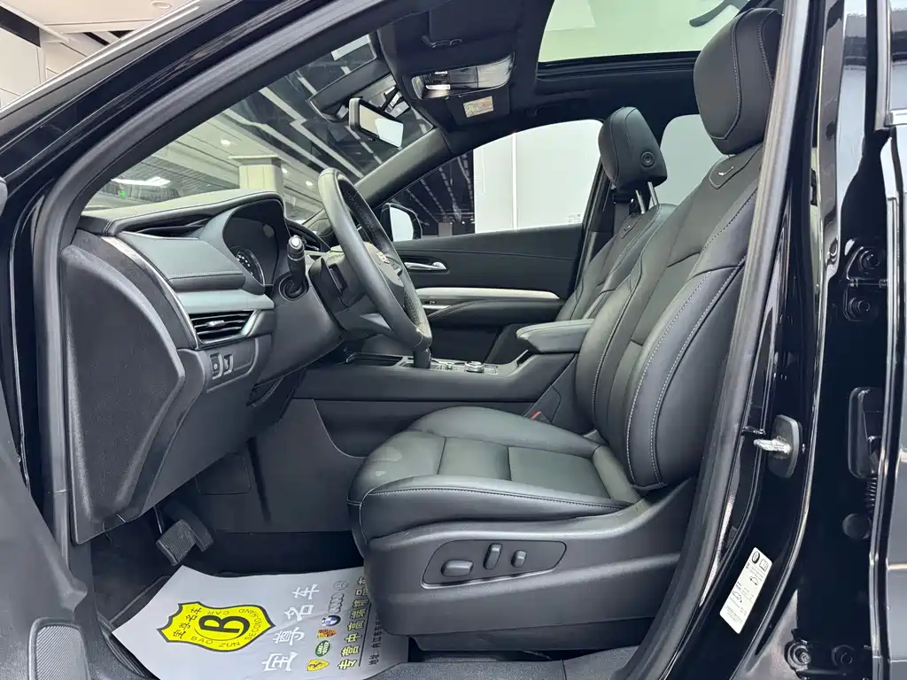 2023 Cadillac XT4 28T 2WD Luxury купить на сайте DeffCars