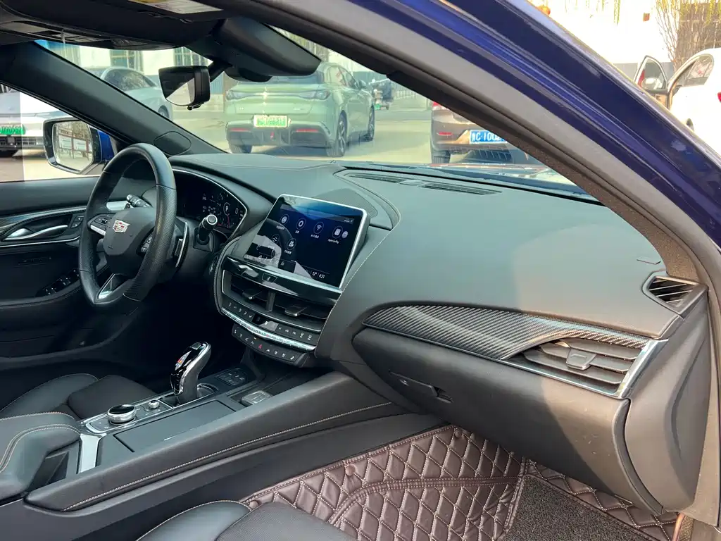 Cadillac CT5 2023 28T Platinum Type купить на сайте DeffCars