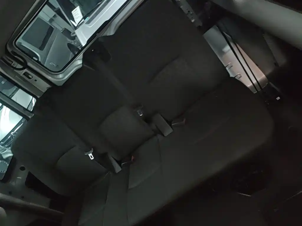 Jiangling Fushun 2022 2.0T manual multi-function passenger car short-axle low-roof 6-seater купить на сайте DeffCars