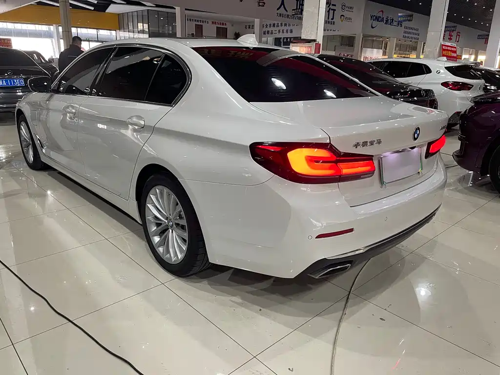 BMW 5 Series New Energy 2021 535Le Luxury Package купить на сайте DeffCars