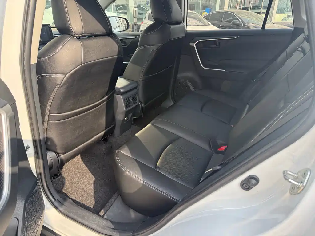 RAV4 Rongfang 2020 2.0L CVT two-wheel drive urban version купить на сайте DeffCars