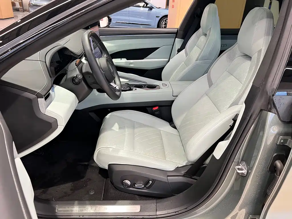 Jikrypton 001 2025 YOU version 100kWh four-wheel drive купить на сайте DeffCars