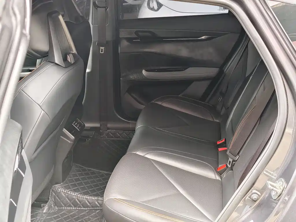 Changan UNI-V 2023 1.5T premium model купить на сайте DeffCars
