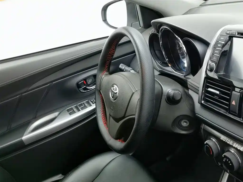 YARiS L 2014 1.3E manual charm version купить на сайте DeffCars